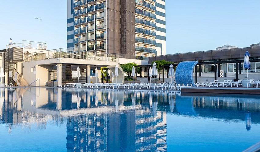 Burgas-Beach-Hotel-2.jpg