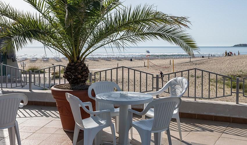 Burgas-Beach-Hotel-11.jpg