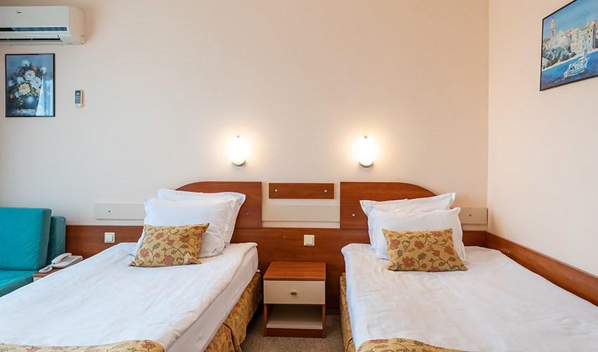 Burgas-Beach-Hotel-49.jpg