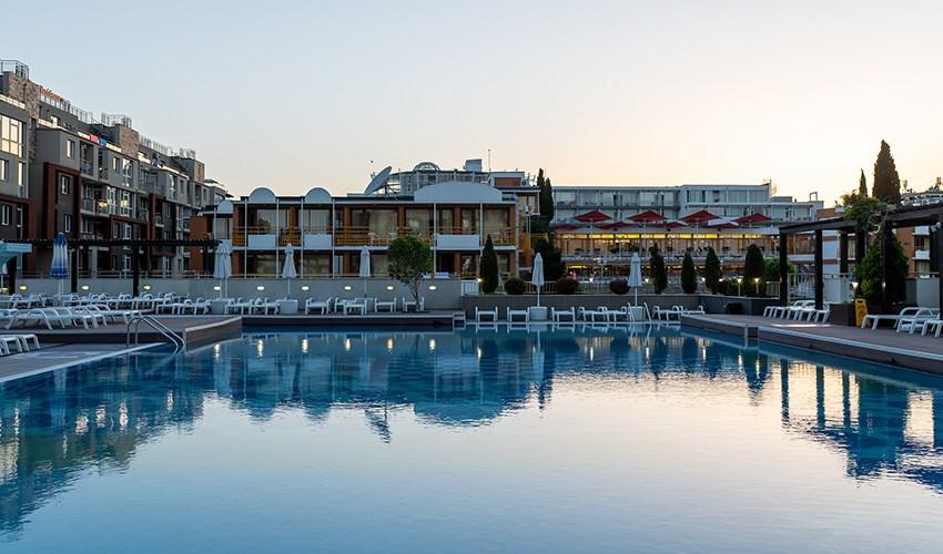 Burgas-Beach-Hotel-6.jpg