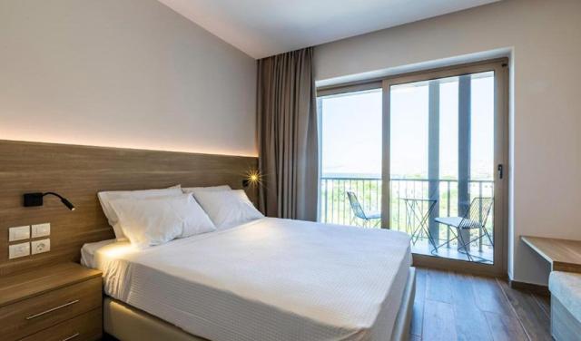 White-Olive-Hotel-2.jpg