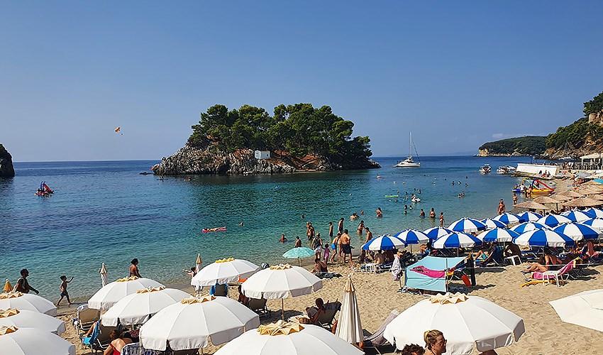 parga-central-beach-(1)1.jpg