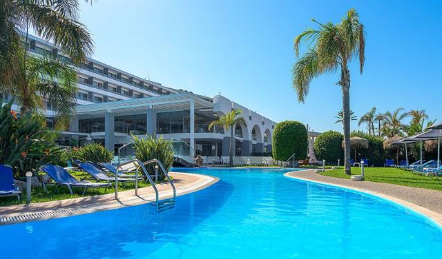 Oceanis-Beach-Hotel-4.jpg