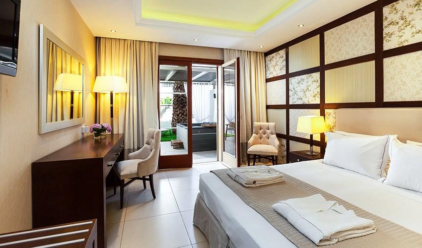 Theartemis-Palace-Hotel-54.jpg