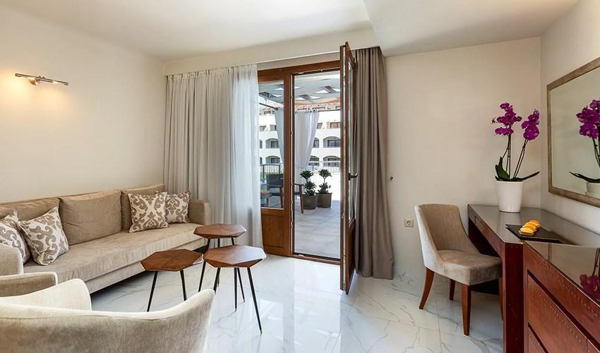 Theartemis-Palace-Hotel-68.jpg