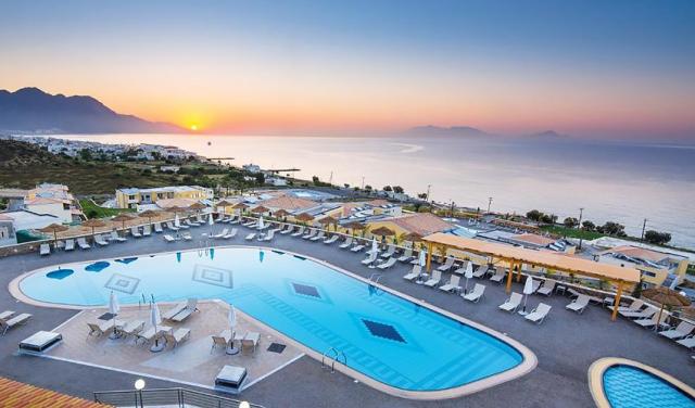 Grand-Blue-Beach-Hotel-2.jpg