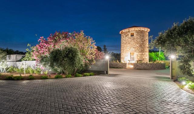 Apollon-Windmill-Boutique-Hotel-8.jpg