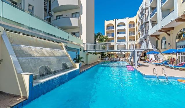 lefkoniko-Beach-Hotel-2.jpg