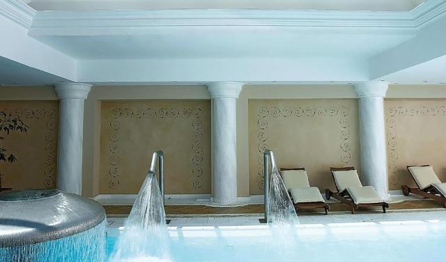 Grecotel-Mrine-Palace-6.jpg