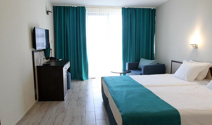 Meridian-Hotel-3.jpg