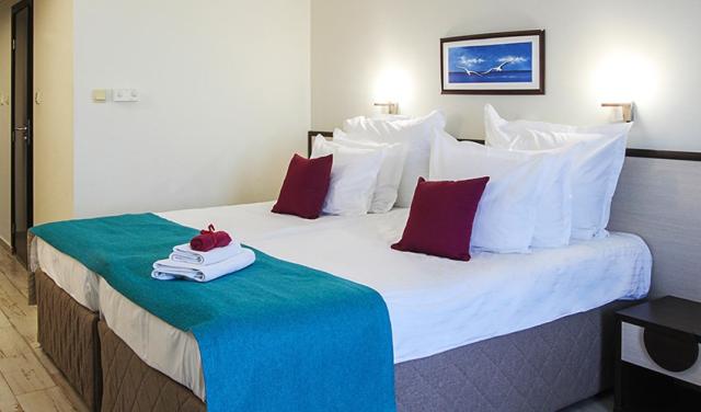 Meridian-Hotel-5.jpg