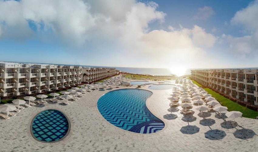 Sirena Beach Resort & Spa