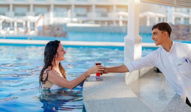 Sirena-Beach-Hotel-11.jpg
