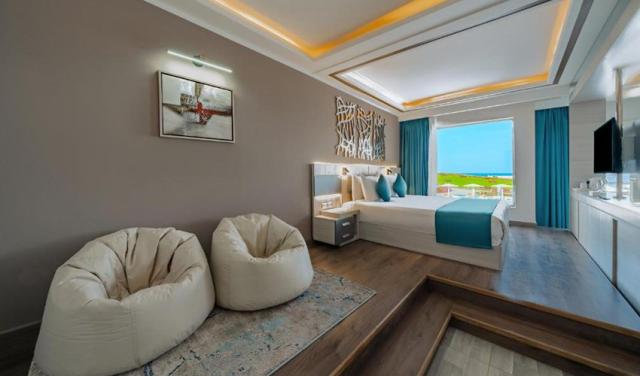 Sirena-Beach-Hotel-22.jpg