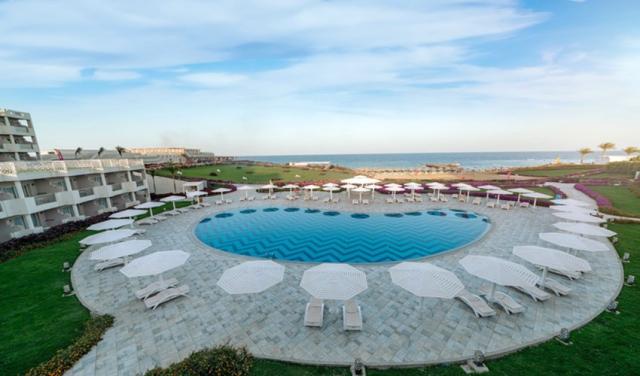 Sirena-Beach-3.jpg