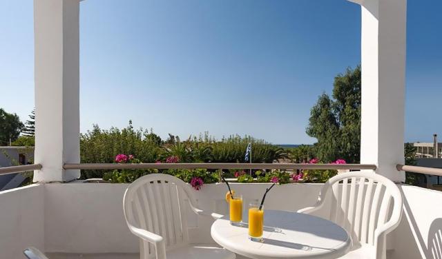Ariadne-Aparthotel-11.jpg