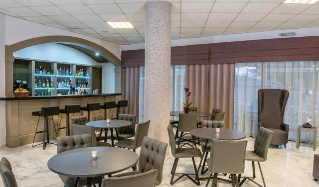 Ariadne-Aparthotel-2.jpg