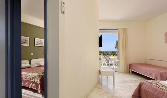 Ariadne-Aparthotel-10.jpg