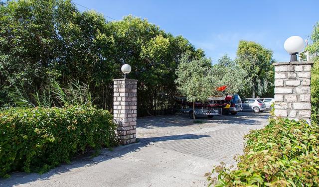 Thanasis-Studios-28.jpg