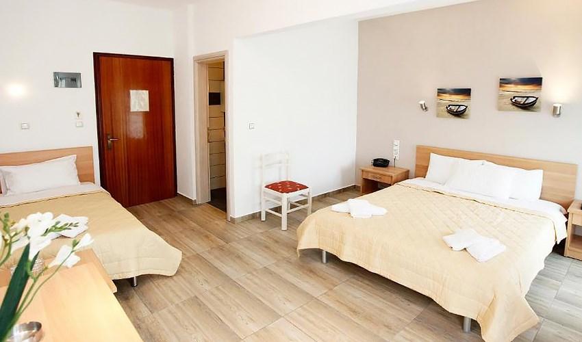 Chrisa-Hotel-13.jpg