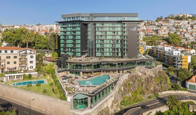 Hotel-The-Views-Baia-1.jpg