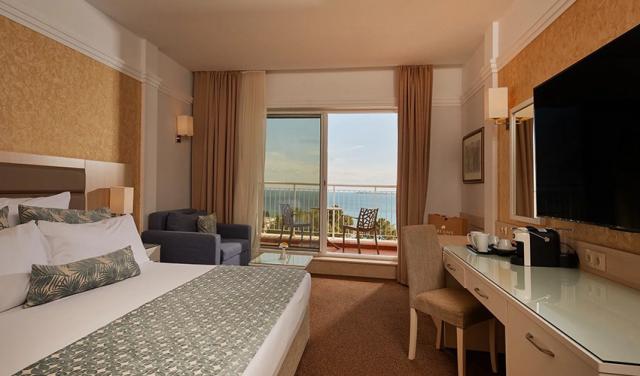 Dreams-Sunny-Beach-Spa-Resort-Hotel-22.jpg