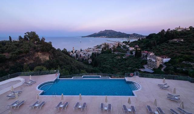 Avalon-Hotel-16.jpg