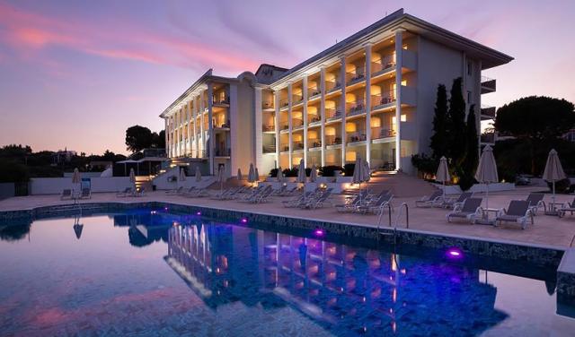 Avalon-Hotel-3.jpg