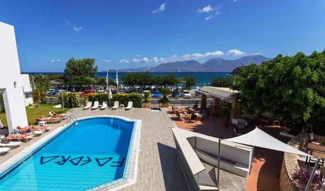 hotel-faedra-beach-2.jpg