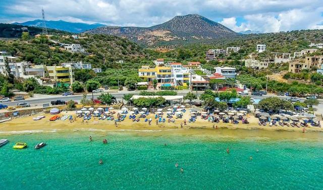 hotel-faedra-beach-8.jpg