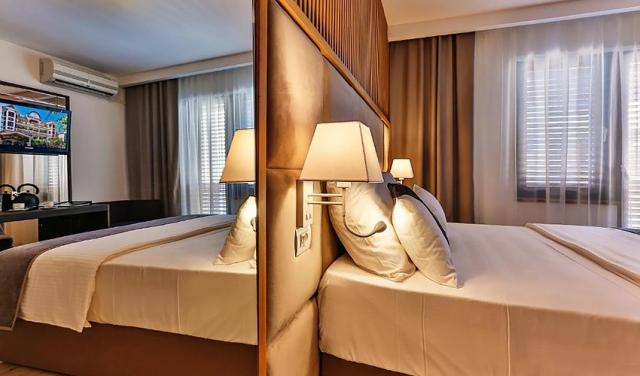 Hotel-Villa-Dvor-Kornic-14.jpg