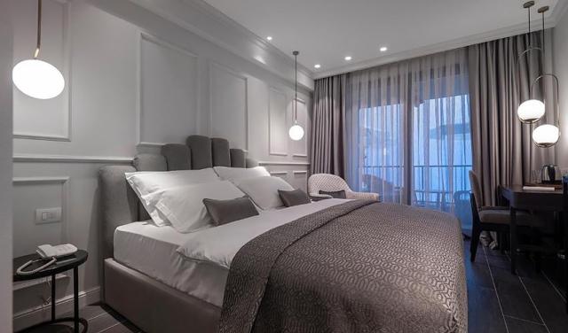 Hotel-Vivid-Blue-Serenity-14.jpg