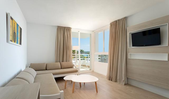 Hotel-Club-Coma-Playa-19.jpg