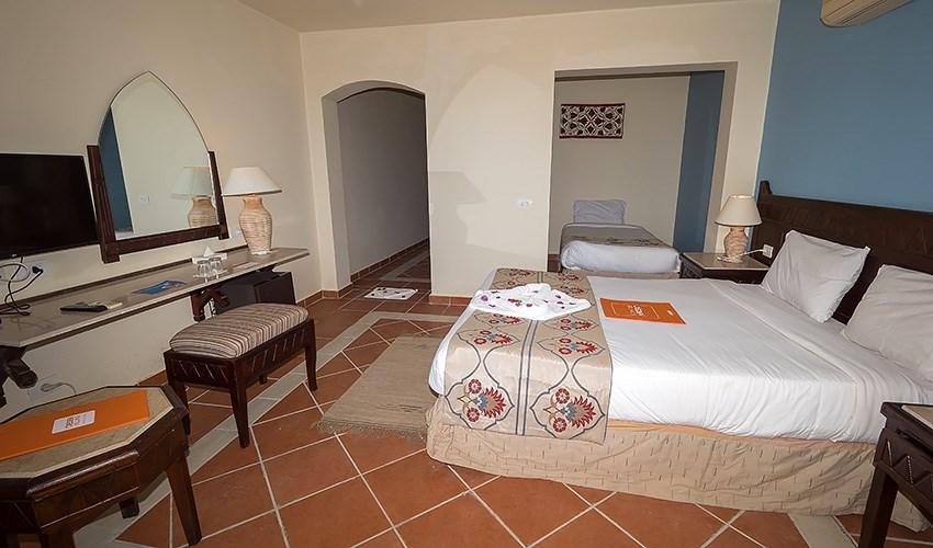 Hotel-Onatti-Beach-Resort-32.jpg