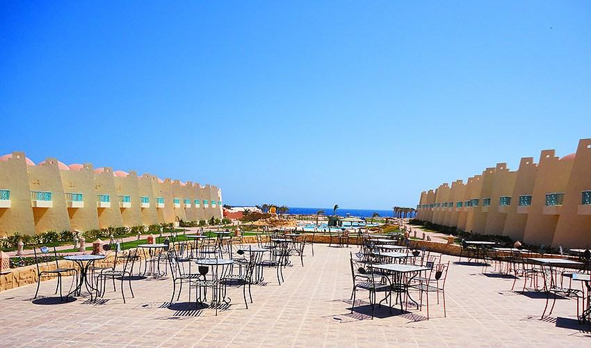 Hotel-Onatti-Beach-Resort-24.jpg