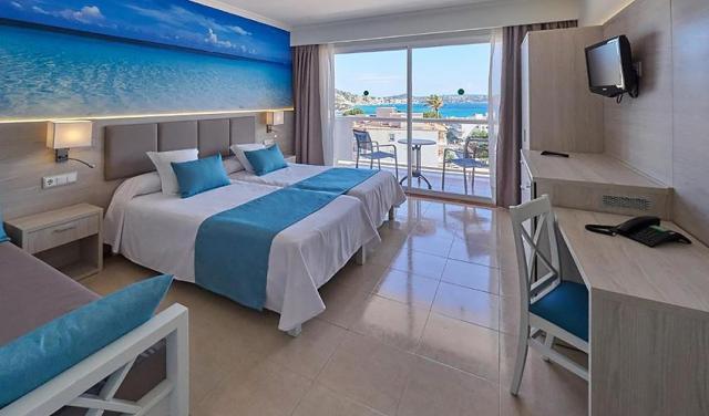 Aparthotel-Paguera-Beach-13.jpg