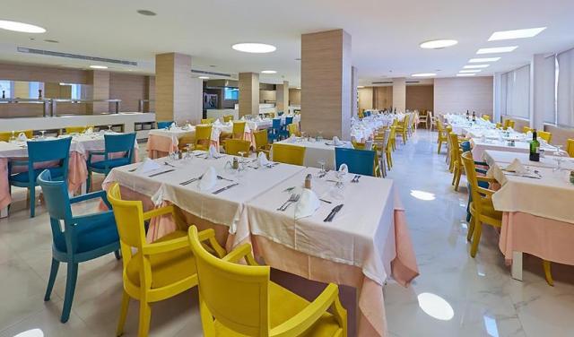 Aparthotel-Paguera-Beach-10.jpg