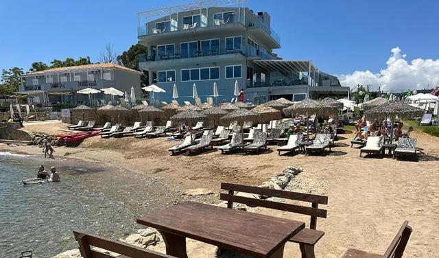 Golden-Coast-Resort-Hotel-3.jpg
