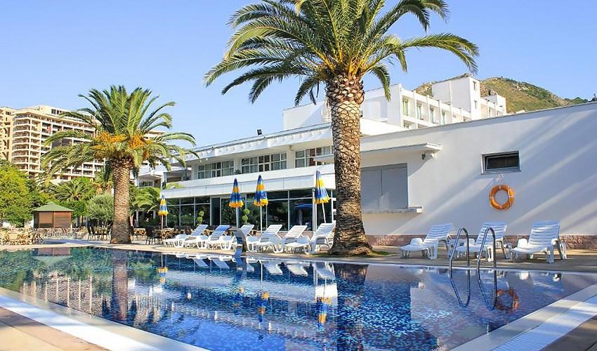 Montenegro Beach Resort