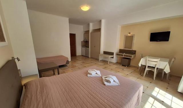 Perla-Beach-Hotel-11.jpg