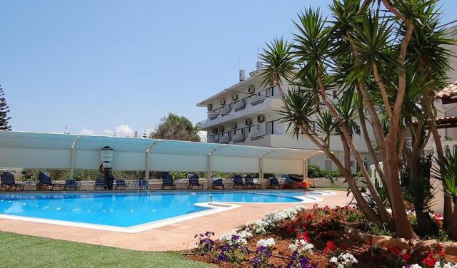 Perla-Beach-Hotel-3.jpg