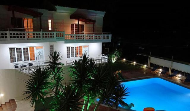 Perla-Beach-Hotel-7.jpg