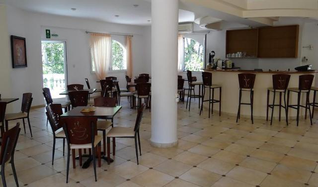 Perla-Beach-Hotel-8.jpg