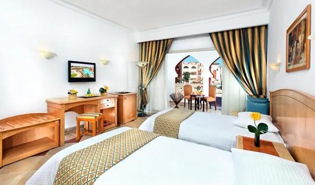Pickalbatros-Aqua-Blue-Resort-18.jpg