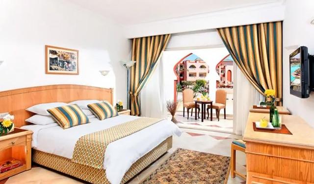 Pickalbatros-Aqua-Blue-Resort-20.jpg
