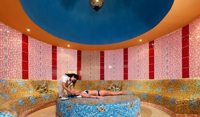 Pickalbatros-Aqua-Blue-Resort-9.jpg