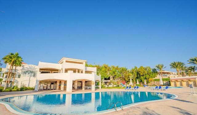 Ivy-Cyrene-Island-Resort-Hotel-19.jpg