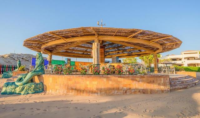 Ivy-Cyrene-Island-Resort-Hotel-23.jpg