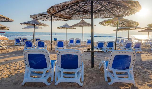 Ivy-Cyrene-Island-Resort-Hotel-24.jpg