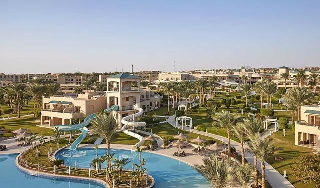 Hotel-Coral-Sea-Holiday-2.jpg